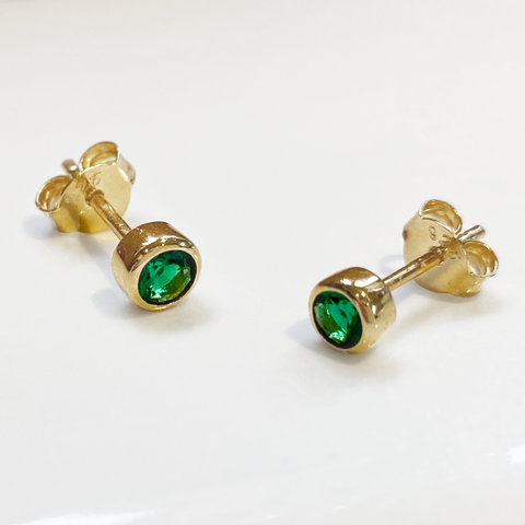 Jungle green stud earrings