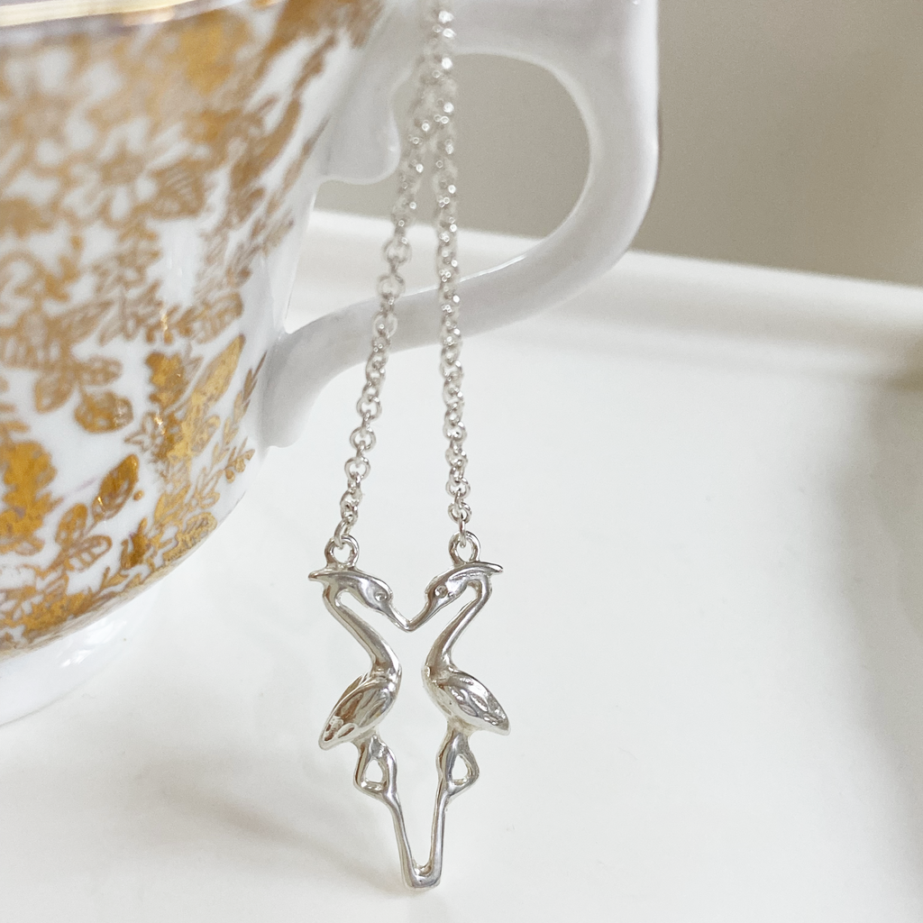 WILD PALACE Kissing heron necklace